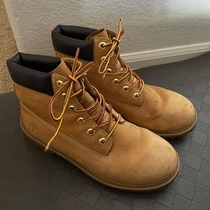 Original timberlands - men size 6.5 women size 8.5